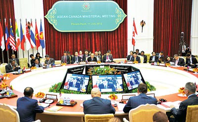ASEAN mendorong kerjasama dengan Kanada dan ESCAP - ảnh 1